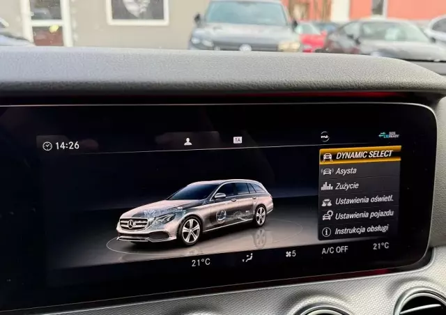 MERCEDES-BENZ Klasa E 200 d T 9G-TRONIC AMG Line