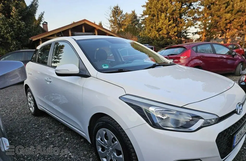 HYUNDAI I20 