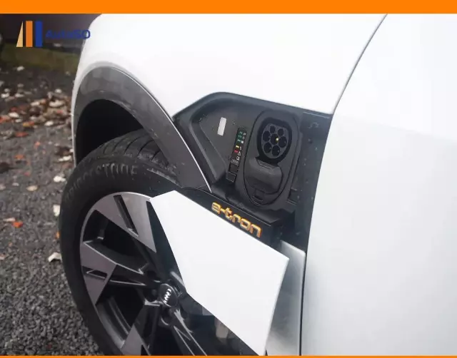 AUDI E-tron 55 Quattro