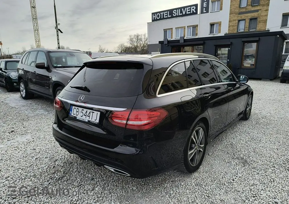 MERCEDES-BENZ Klasa C 250 (BlueTEC) d 7G-TRONIC AMG Line