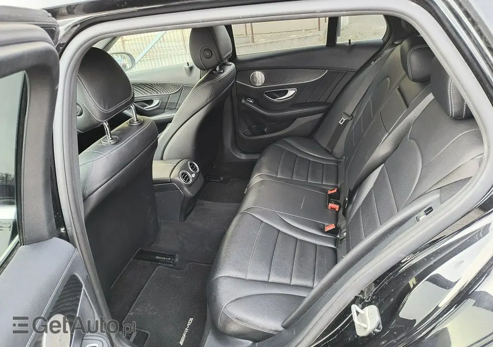 MERCEDES-BENZ Klasa C 250 (BlueTEC) d 7G-TRONIC AMG Line