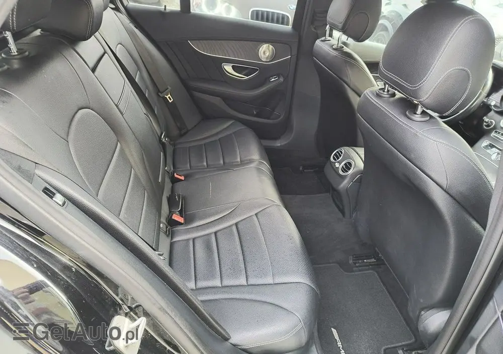 MERCEDES-BENZ Klasa C 250 (BlueTEC) d 7G-TRONIC AMG Line