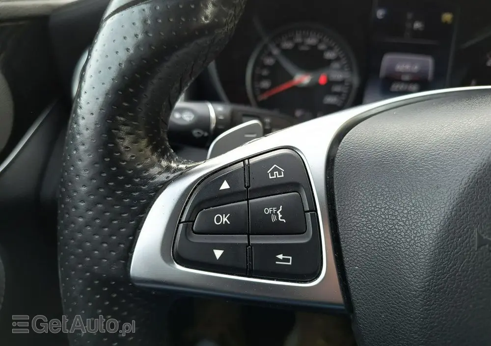 MERCEDES-BENZ Klasa C 250 (BlueTEC) d 7G-TRONIC AMG Line
