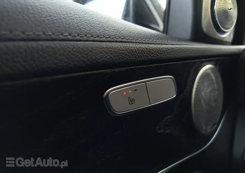 MERCEDES-BENZ Klasa C 250 (BlueTEC) d 7G-TRONIC AMG Line
