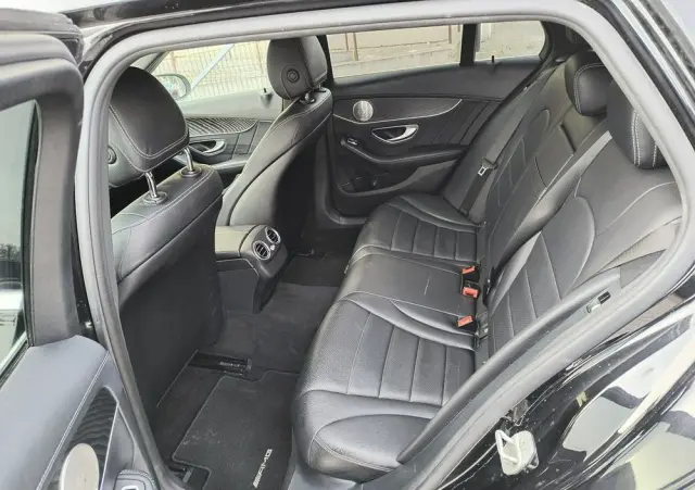 MERCEDES-BENZ Klasa C 250 (BlueTEC) d 7G-TRONIC AMG Line
