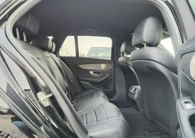 MERCEDES-BENZ Klasa C 250 (BlueTEC) d 7G-TRONIC AMG Line