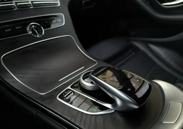 MERCEDES-BENZ Klasa C 250 (BlueTEC) d 7G-TRONIC AMG Line