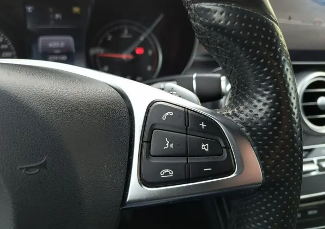 MERCEDES-BENZ Klasa C 250 (BlueTEC) d 7G-TRONIC AMG Line