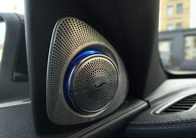 MERCEDES-BENZ Klasa C 250 (BlueTEC) d 7G-TRONIC AMG Line