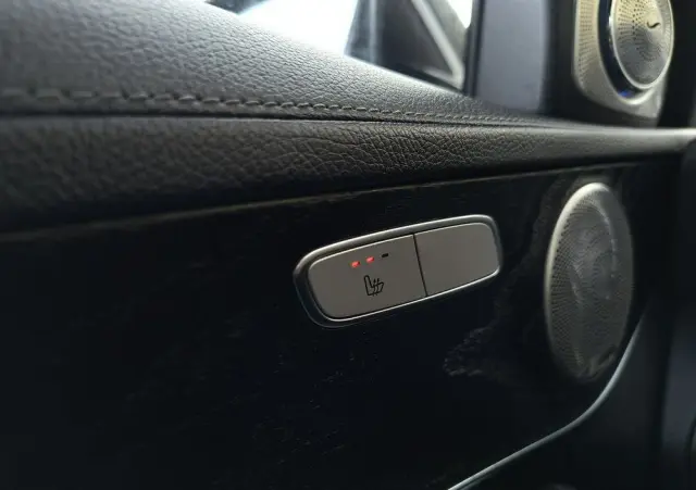 MERCEDES-BENZ Klasa C 250 (BlueTEC) d 7G-TRONIC AMG Line