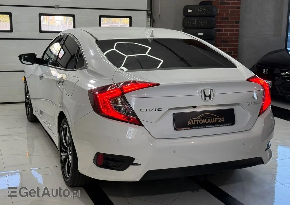 HONDA Civic 1.5 i-VTEC Turbo CVT Prestige