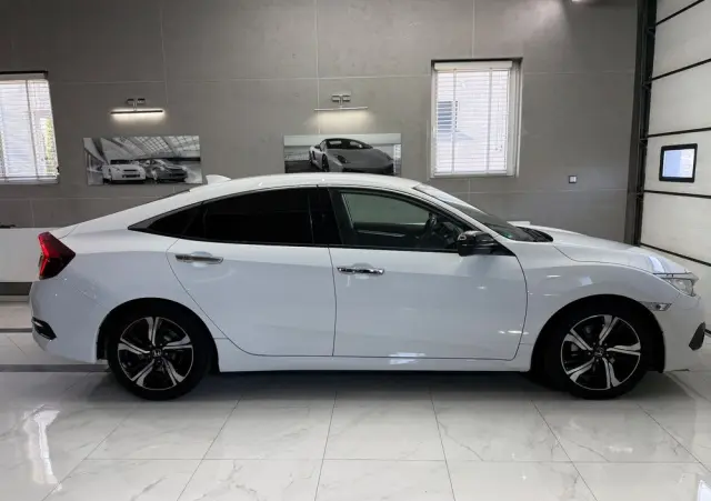 HONDA Civic 1.5 i-VTEC Turbo CVT Prestige