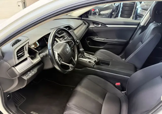 HONDA Civic 1.5 i-VTEC Turbo CVT Prestige
