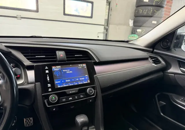 HONDA Civic 1.5 i-VTEC Turbo CVT Prestige