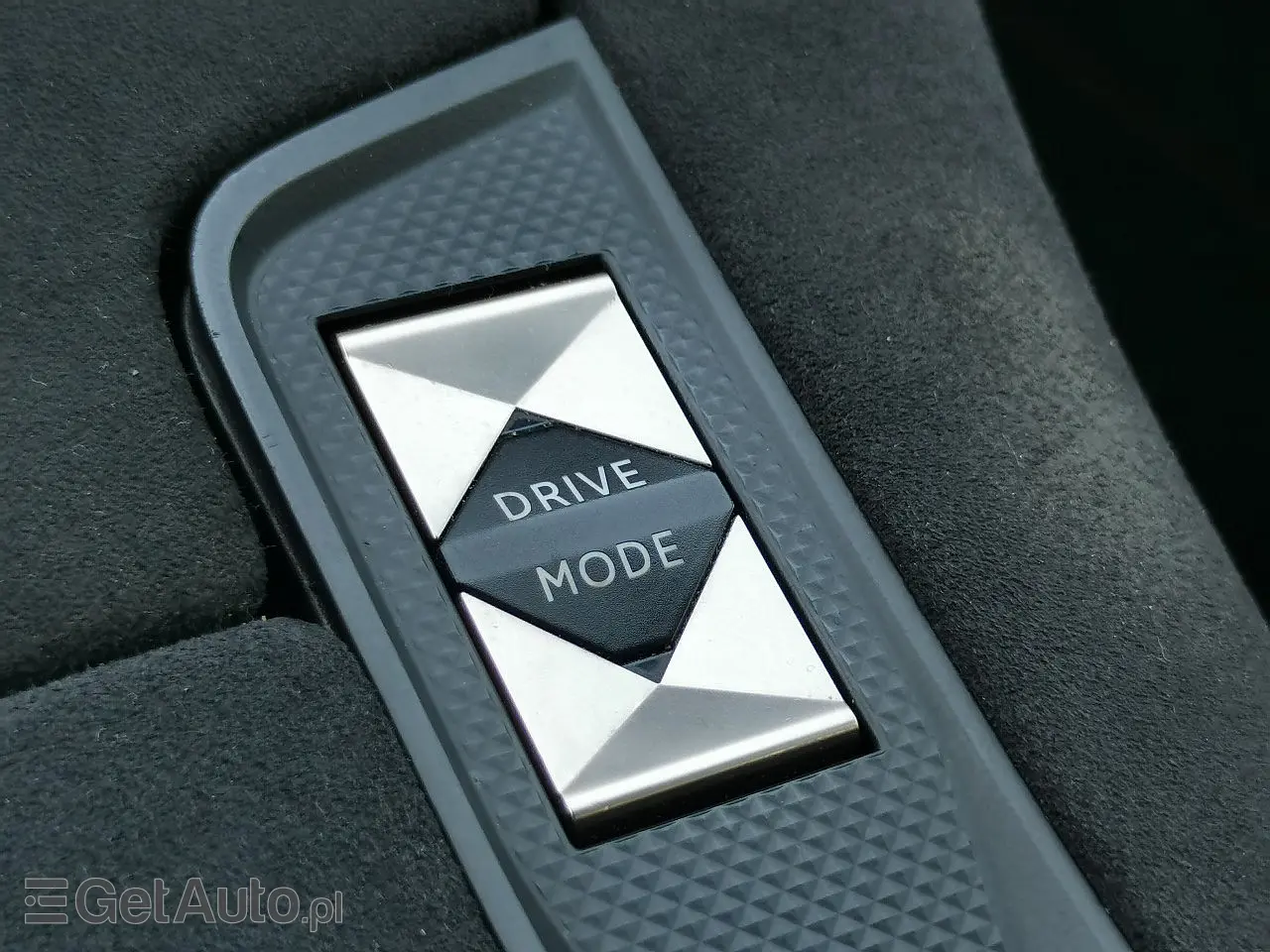 DS. AUTOMOBILES DS7 Crossback Grand Chic EAT