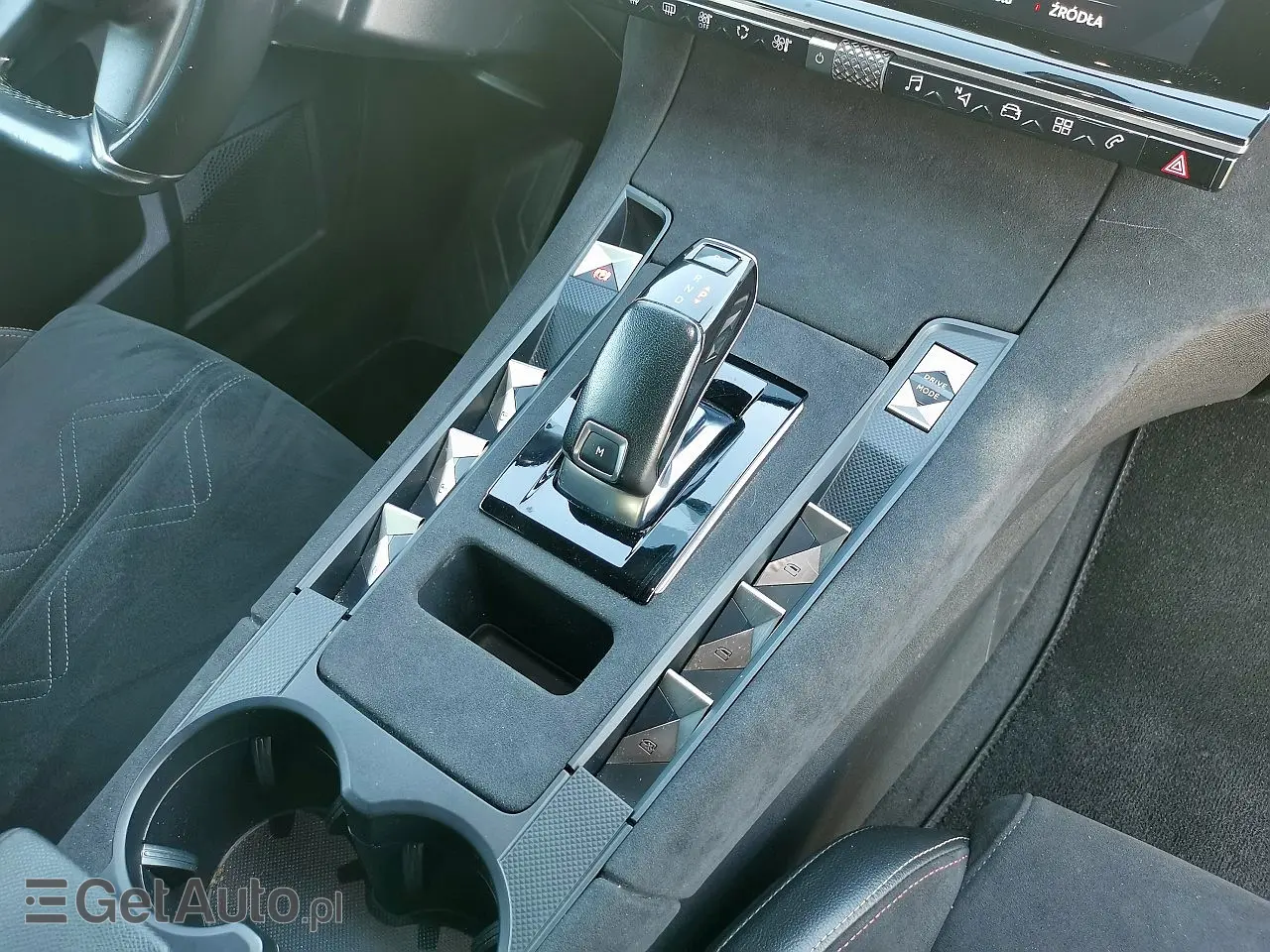 DS. AUTOMOBILES DS7 Crossback Grand Chic EAT