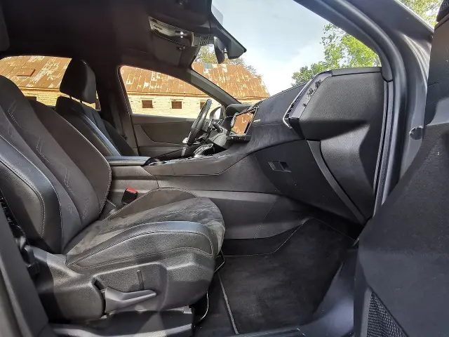 DS. AUTOMOBILES DS7 Crossback Grand Chic EAT