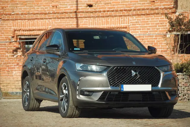 DS. AUTOMOBILES DS7 Crossback Grand Chic EAT