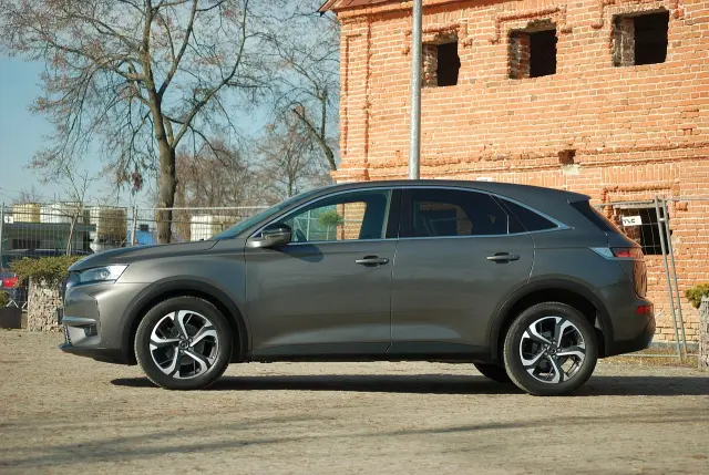 DS. AUTOMOBILES DS7 Crossback Grand Chic EAT