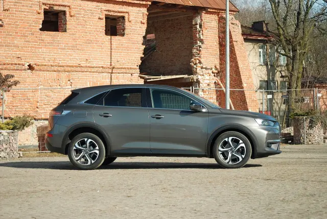 DS. AUTOMOBILES DS7 Crossback Grand Chic EAT