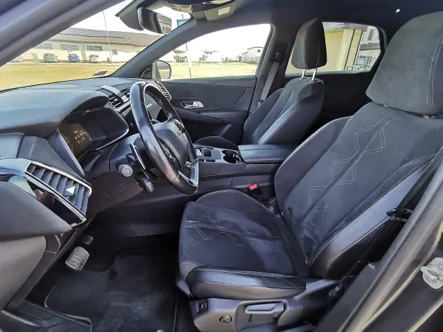 DS. AUTOMOBILES DS7 Crossback Grand Chic EAT