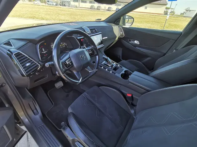 DS. AUTOMOBILES DS7 Crossback Grand Chic EAT