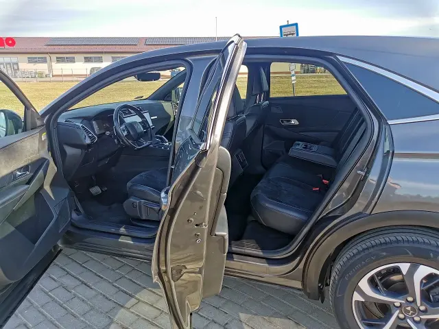 DS. AUTOMOBILES DS7 Crossback Grand Chic EAT