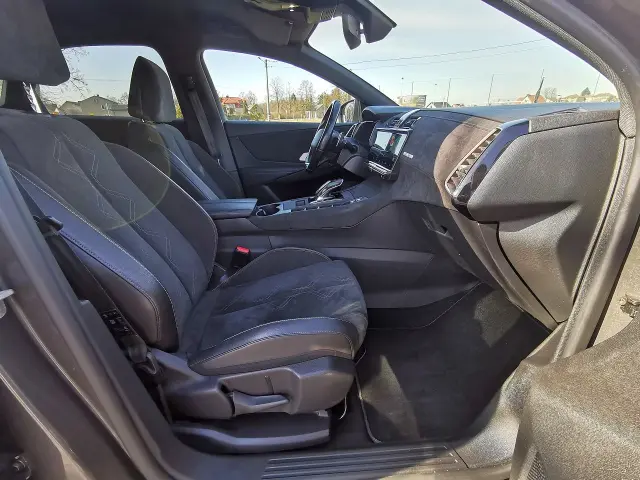 DS. AUTOMOBILES DS7 Crossback Grand Chic EAT