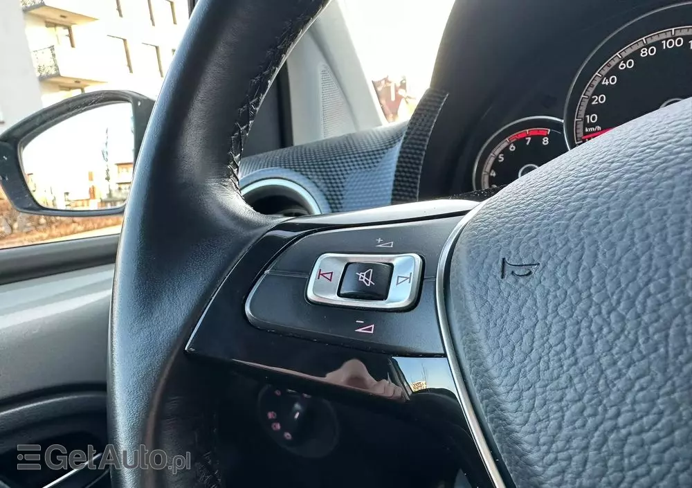 VOLKSWAGEN Up! 1.0 Black Style