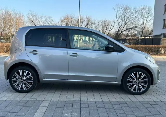 VOLKSWAGEN Up! 1.0 Black Style