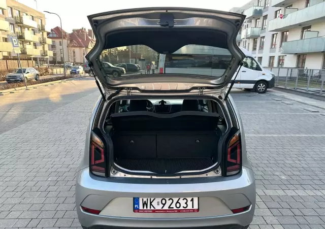 VOLKSWAGEN Up! 1.0 Black Style