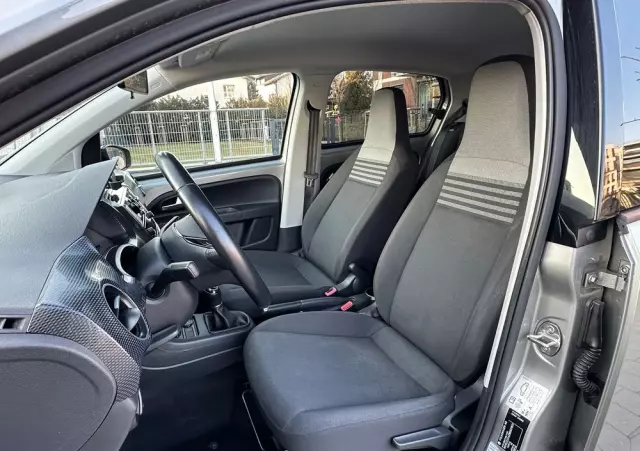 VOLKSWAGEN Up! 1.0 Black Style