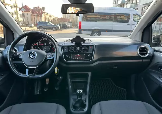 VOLKSWAGEN Up! 1.0 Black Style
