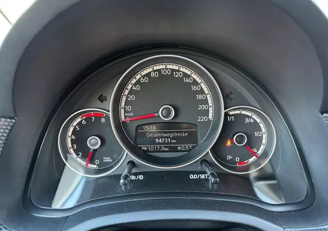 VOLKSWAGEN Up! 1.0 Black Style