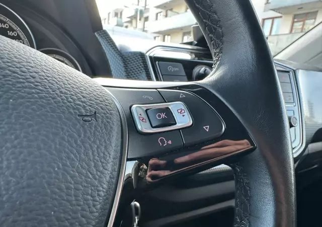 VOLKSWAGEN Up! 1.0 Black Style