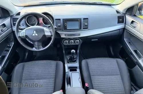 MITSUBISHI Lancer 