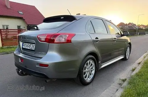 MITSUBISHI Lancer 