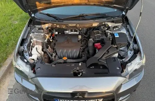 MITSUBISHI Lancer 