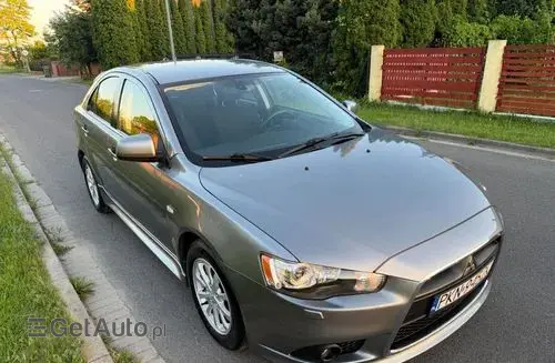 MITSUBISHI Lancer 