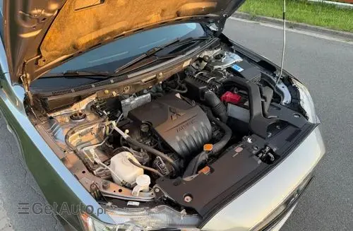 MITSUBISHI Lancer 