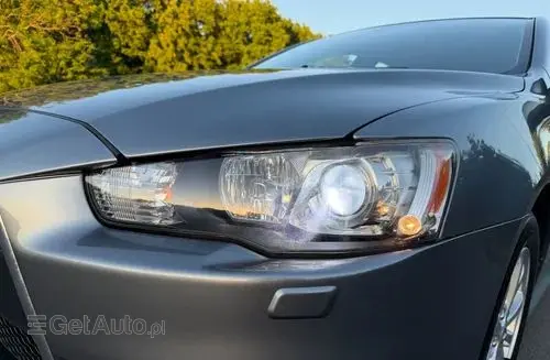 MITSUBISHI Lancer 