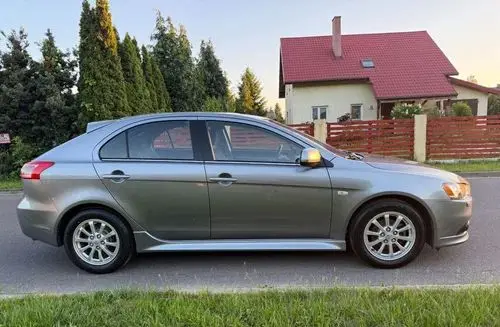 MITSUBISHI Lancer 