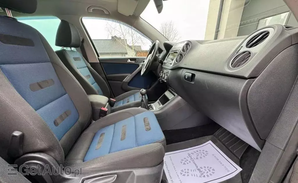 VOLKSWAGEN Tiguan 