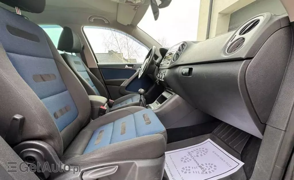 VOLKSWAGEN Tiguan 