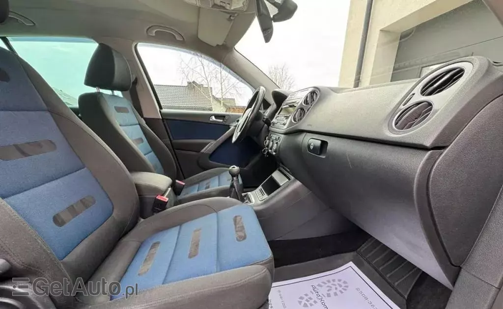 VOLKSWAGEN Tiguan 