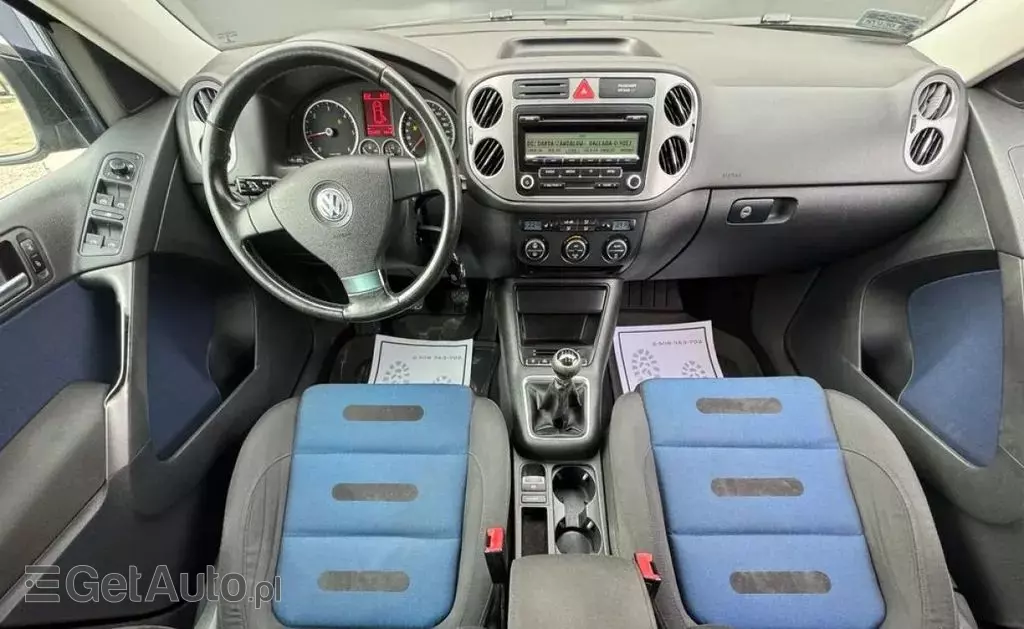 VOLKSWAGEN Tiguan 