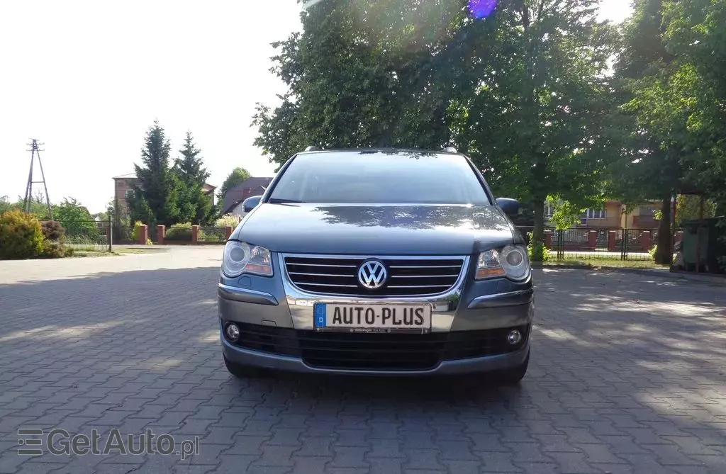 VOLKSWAGEN Touran 