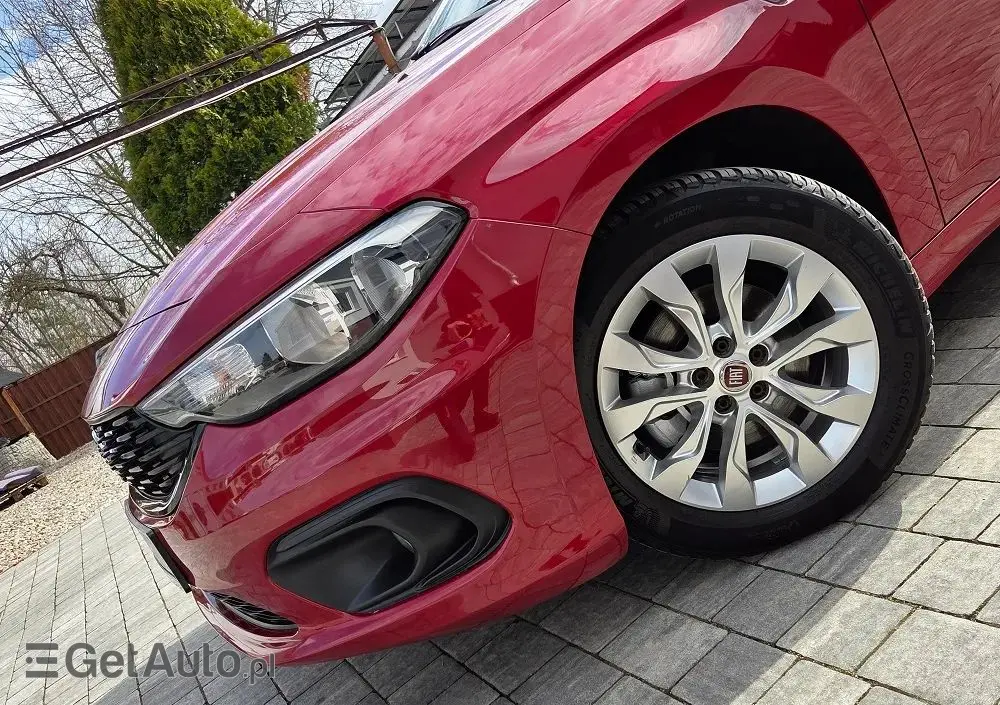 FIAT Tipo 1.4 16v Lounge EU6d