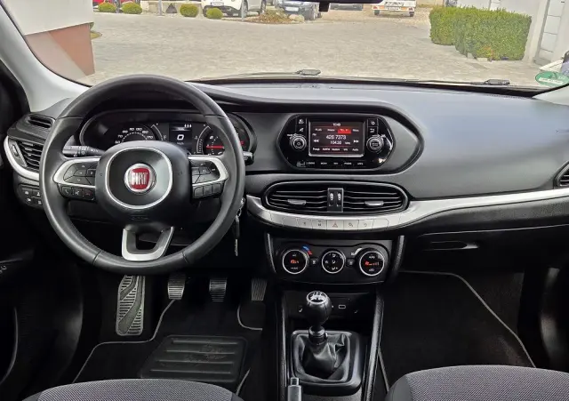 FIAT Tipo 1.4 16v Lounge EU6d