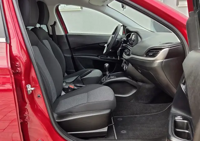 FIAT Tipo 1.4 16v Lounge EU6d